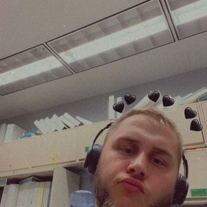 Meet your Posher, Kenneth